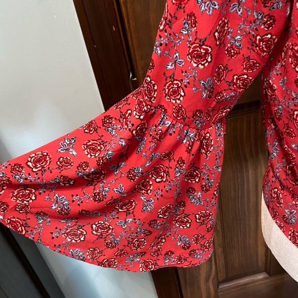 Jack by BB Dakota Red Rose Floral Back Tie Top - Picture 4 of 7